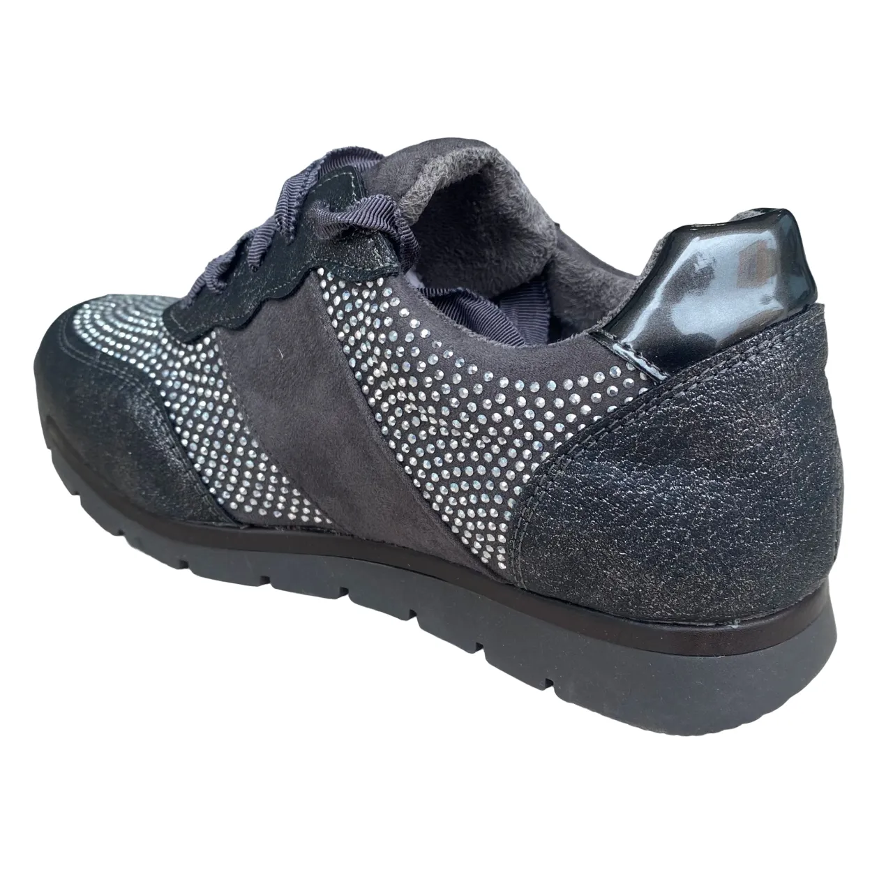 XTI women's sneakers shoe with suede and rhinestone upper Zapato 55763 gray